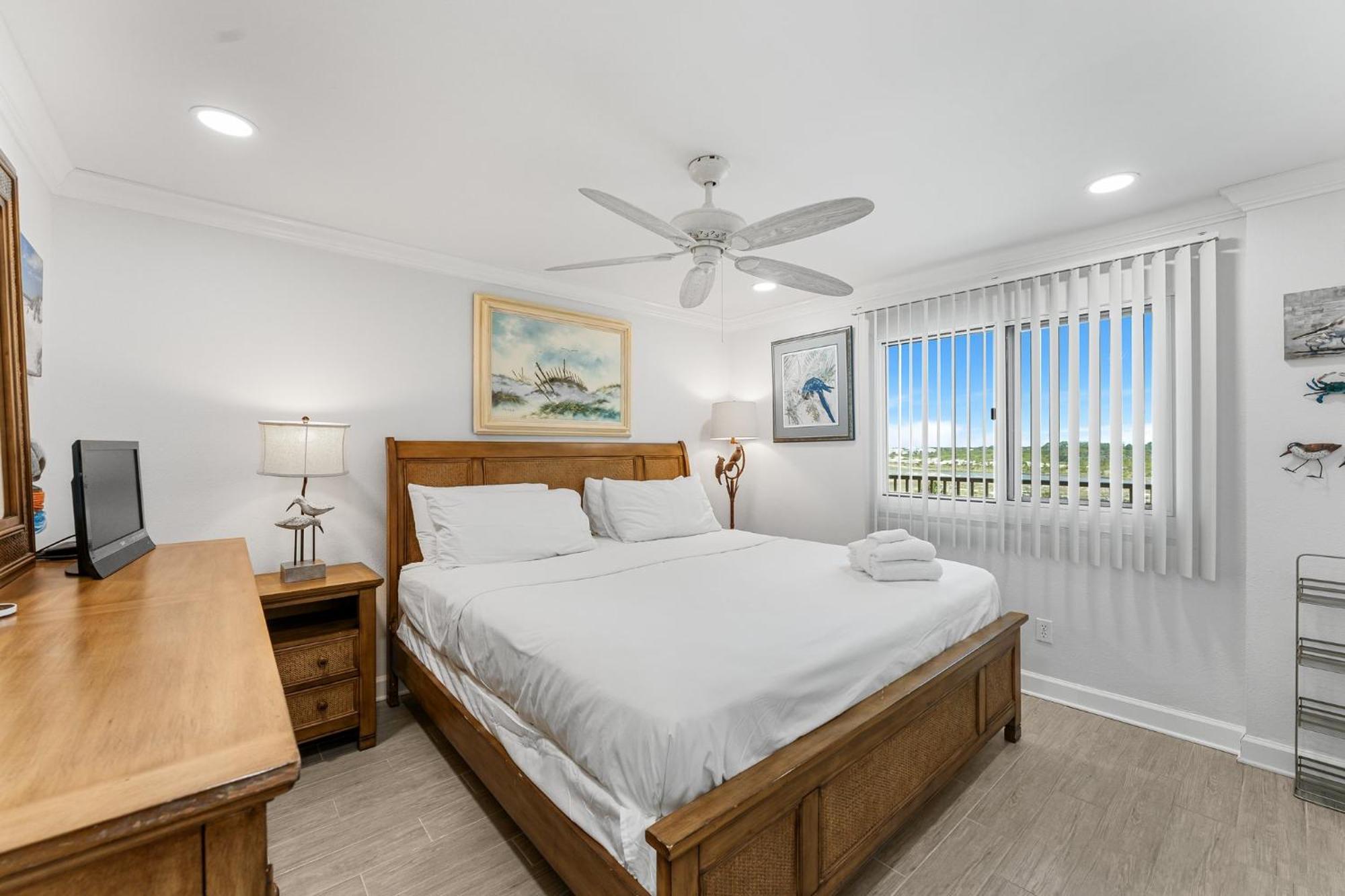Beautiful Front Paradise At Pinnacle Port B2-608! Panama City Beach